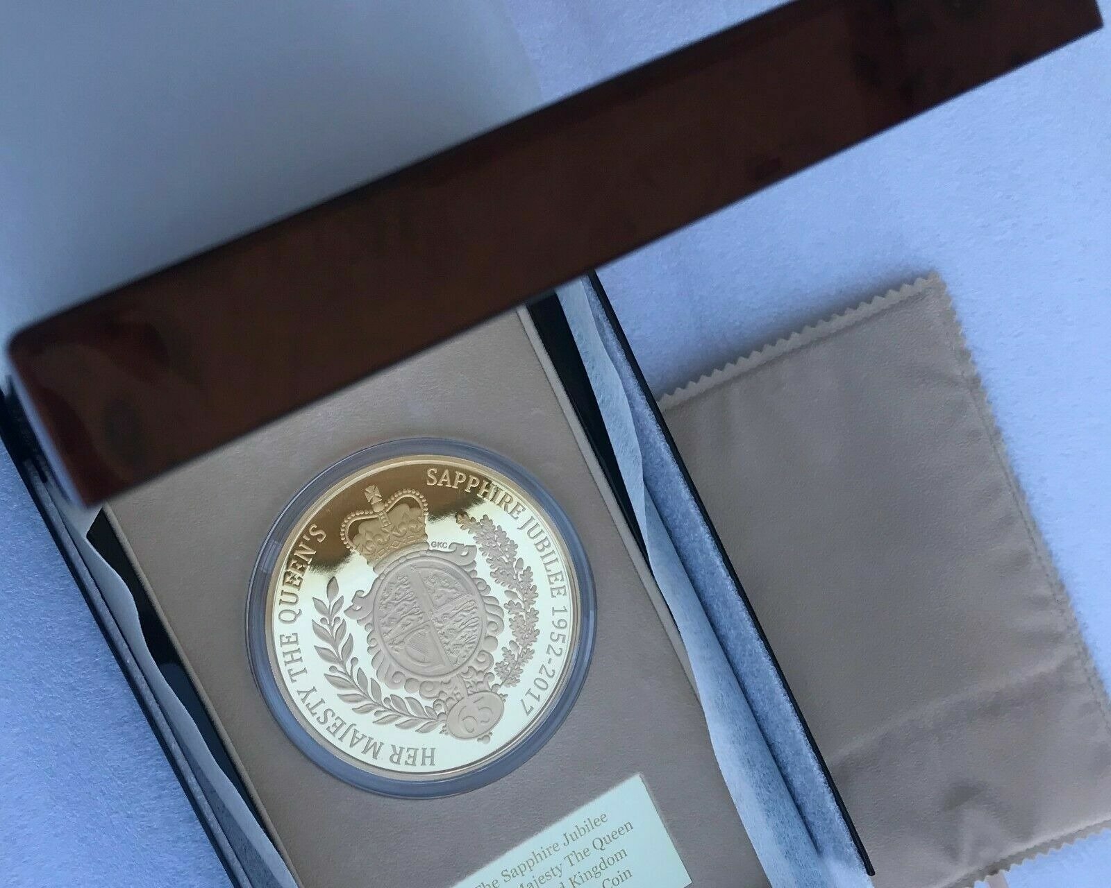 2017 1 kg Sapphire Jubilee Gold Proof Coin (Box/Coa) - Image 3