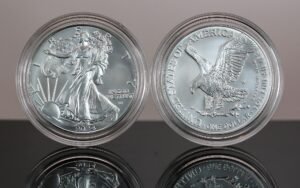 Read more about the article Buy Uncirculated American Silver Eagle Coins