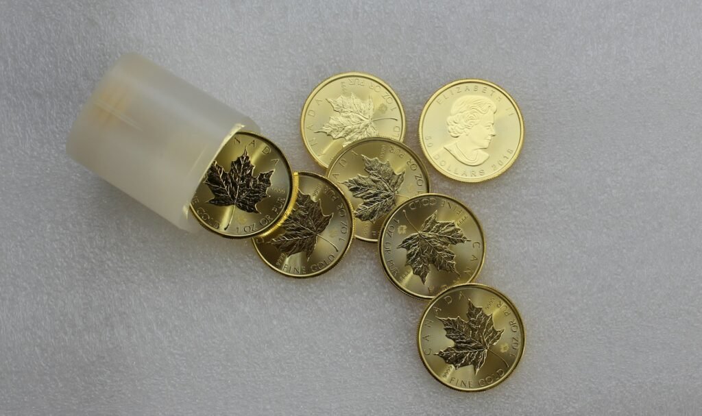 Gold Maples Leafs