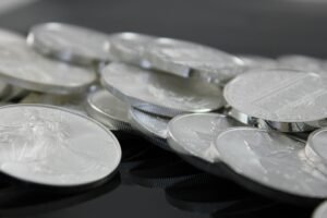 Read more about the article How to Buy Silver Rounds With Confidence